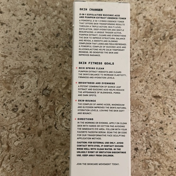 2-in-1 Essence Toner - Picture 6 of 6